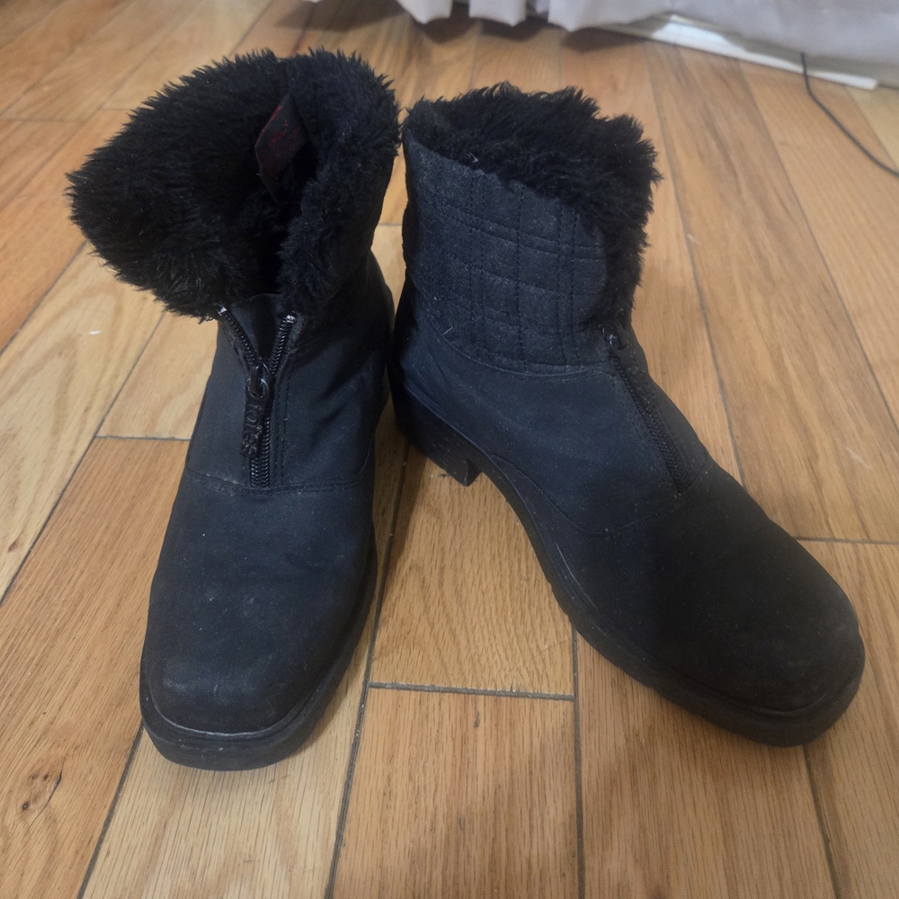 totes Black Ankle All Weather Proof Boots with Fur Trim